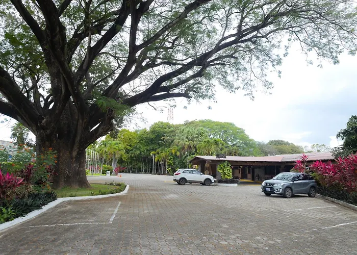 Espuelas, Bar & Restaurant Hotel
