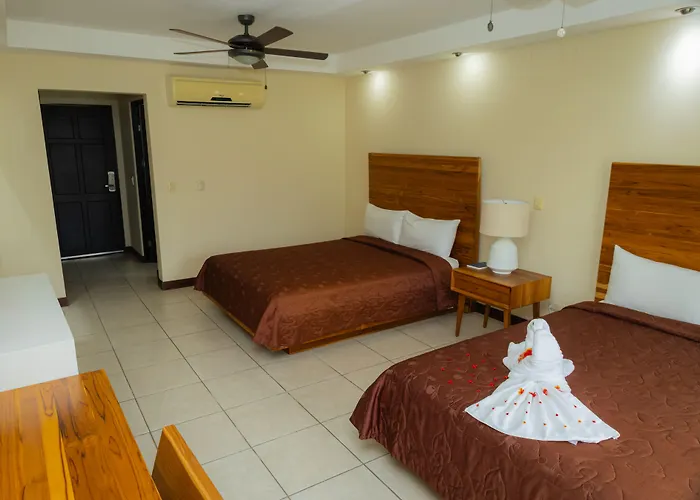 Espuelas, Bar&restaurant Hotel 3*